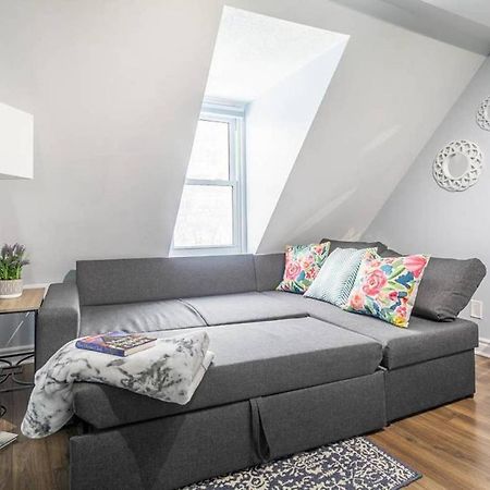 Ferienwohnung Newly Renovated - Modern 1Br With Rooftop Terrace! Ottawa Exterior foto