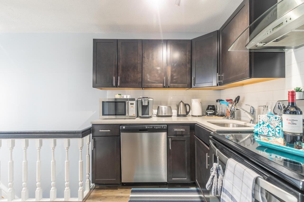 Ferienwohnung Newly Renovated - Modern 1Br With Rooftop Terrace! Ottawa Exterior foto